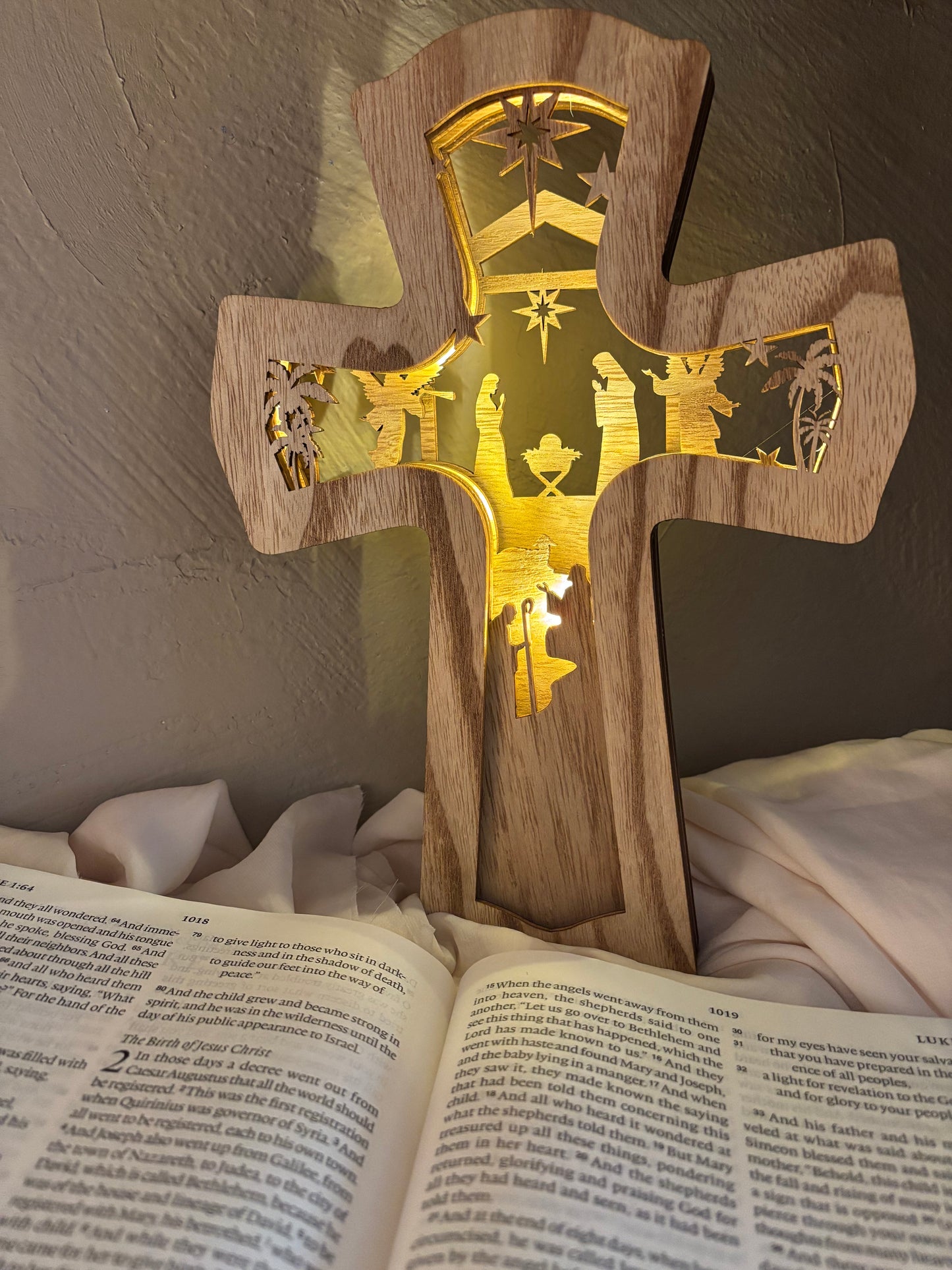 Christmas Leads to the Cross, Tree Topper/Lighted Decor